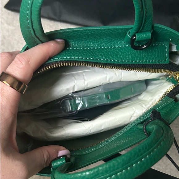 Ampersand as Apostrophe Micro Tote | Emerald Green | 100% Leather NWT✨ - Picture 5 of 8